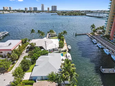 340 Wilma Cir, Riviera Beach, FL 33404