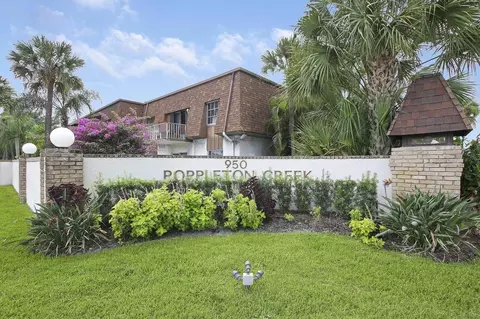 950 S Kanner Hwy #E2, Stuart, FL 34994
