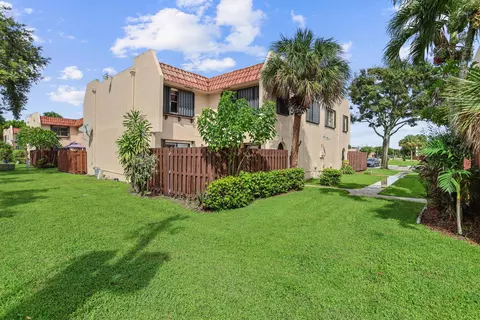 6363 Seven Springs Blvd #D, Greenacres, FL 33463