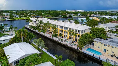 1043 S Riverside Dr, Pompano Beach, FL 33062