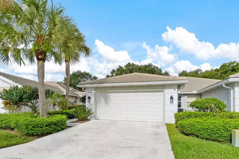 4449 Lacey Oak Dr, Palm Beach Gardens, FL 33410