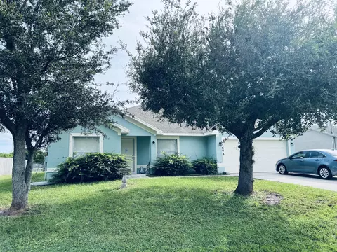 1673 SW Hampshire Ln, Port Saint Lucie, FL 34953