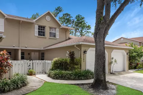 2205 Maplewood Dr, Greenacres, FL 33415