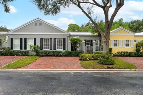 5900 Michaux St, Boca Raton, FL 33433