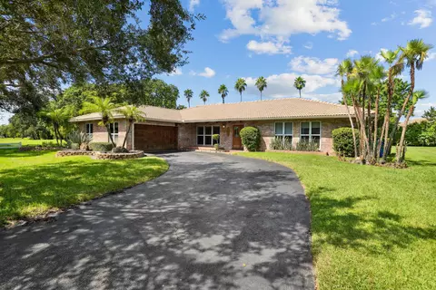 660 NW 101 Ter Ter, Coral Springs, FL 33071