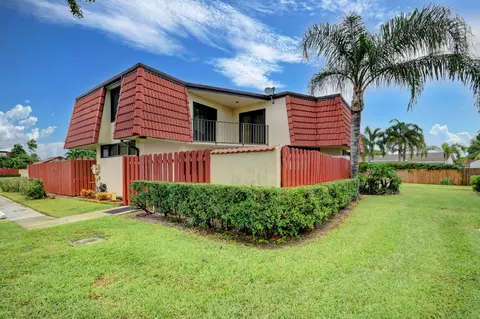 3929 Victoria Dr, West Palm Beach, FL 33406
