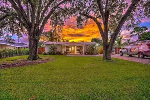 399 Forest Estate Dr, West Palm Beach, FL 33415