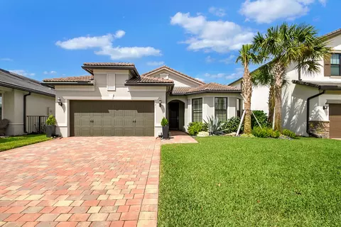 8281 Pedigree Cir, Lake Worth, FL 33467