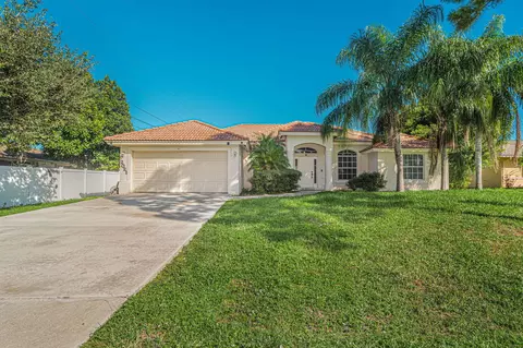 2021 SW Logwood Rd, Port Saint Lucie, FL 34953