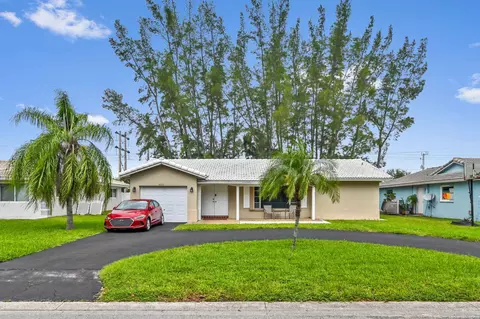 10303 NW 83rd St, Tamarac, FL 33321