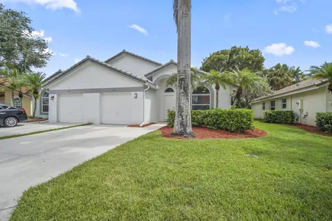 6581 Marissa Cir, Lake Worth, FL 33467