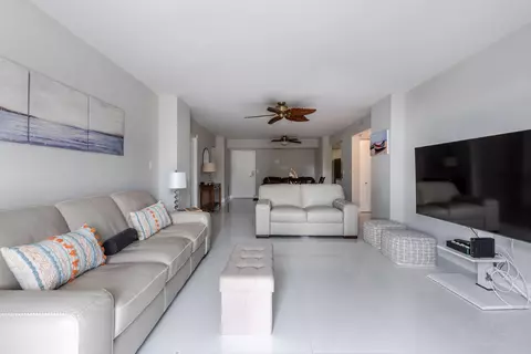 1500 S Ocean Dr #2J, Hollywood, FL 33019