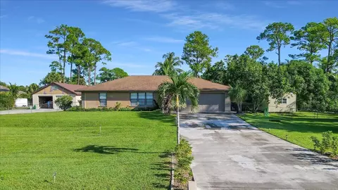 16745 E Burns Dr, Loxahatchee, FL 33470