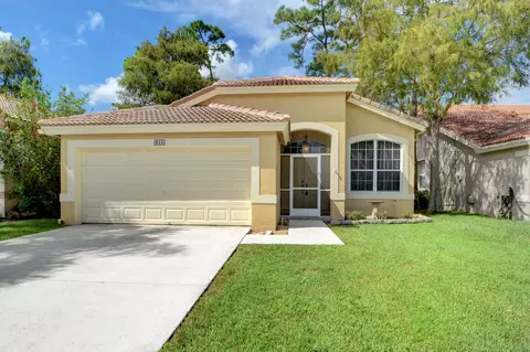655 Lake Wellington Dr, Wellington, FL 33414
