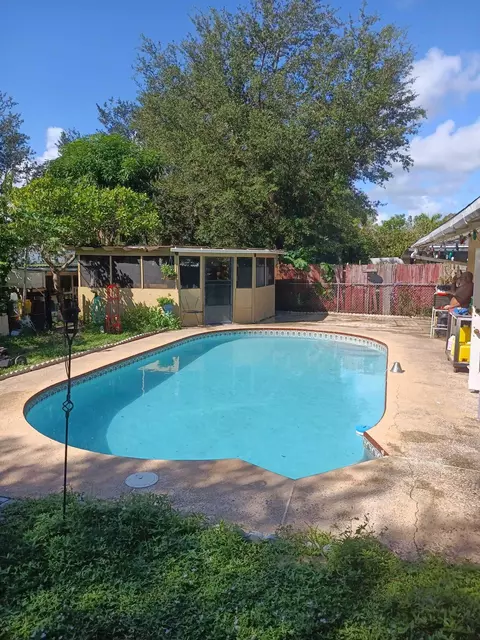 125 Wisteria Ave, Fort Pierce, FL 34982