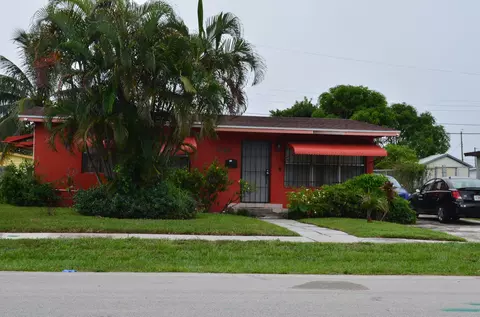 1388 7th St, West Palm Beach, FL 33401