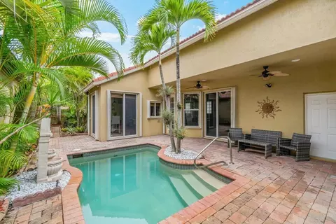 4965 Tropical Garden Dr, Boynton Beach, FL 33436