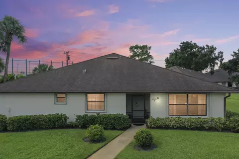1621 Laurel Leaf Ln #A, Fort Pierce, FL 34950