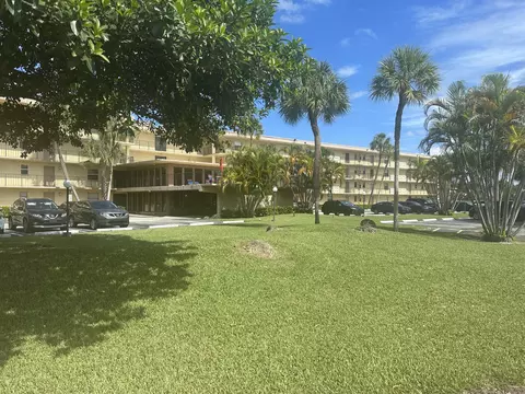 9355 SW 8th St #118, Boca Raton, FL 33428
