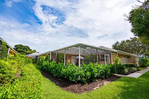 3801 Ridgewood Dr, Palm Beach Gardens, FL 33403