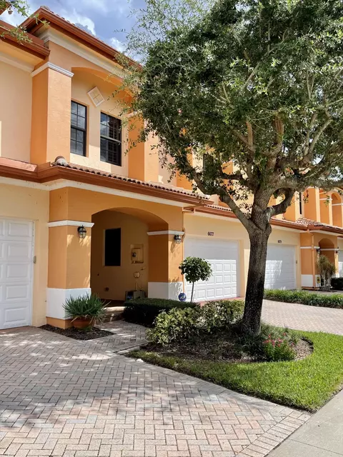 6677 SE Woodmill Pond Ln, Stuart, FL 34997