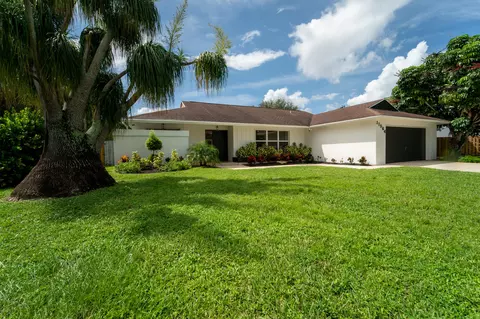11564 Tern Ct, Wellington, FL 33414