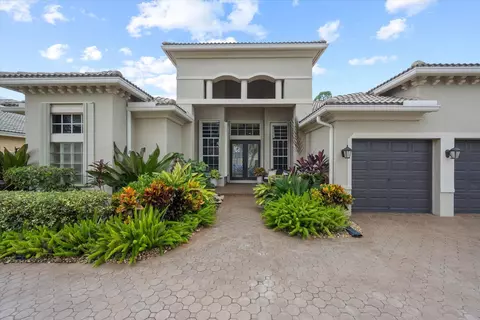 1817 Waldorf Dr, Royal Palm Beach, FL 33411