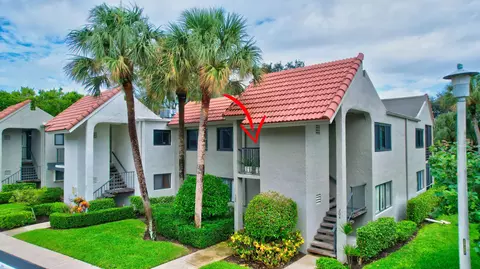 5715 Fairway Park Dr #204, Boynton Beach, FL 33437