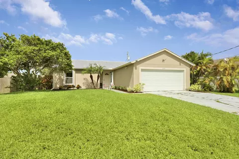 2533 SW Import Dr, Port Saint Lucie, FL 34987