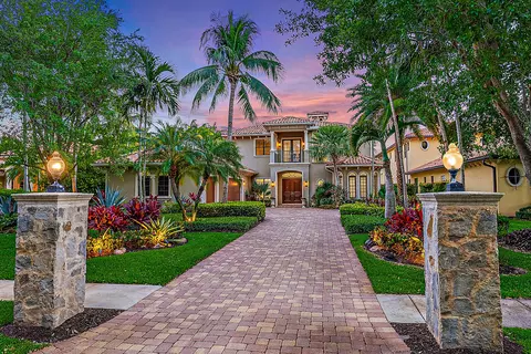 2842 Old Cypress N, Palm Beach Gardens, FL 33410