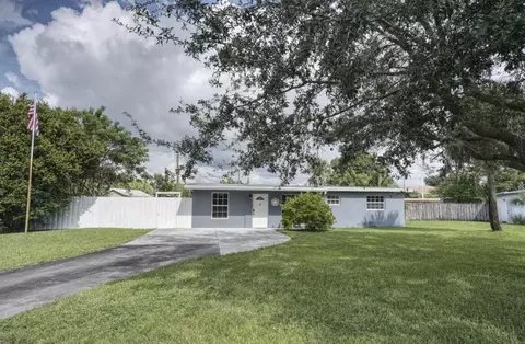 5963 Queen Anne Rd, West Palm Beach, FL 33415