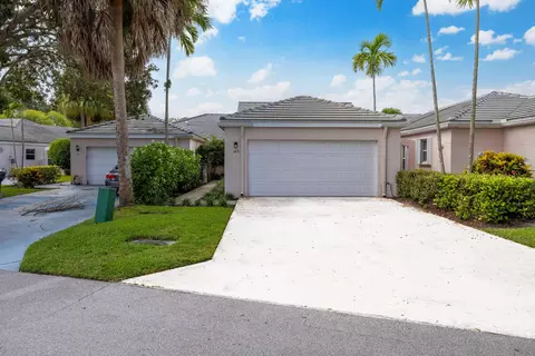 1053 Island Manor Dr, Greenacres, FL 33413