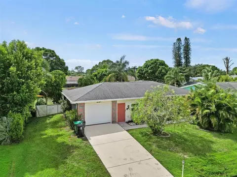 1014 SEuclid Ln, Port Saint Lucie, FL 34983