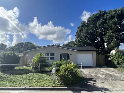 1581 W 34th St, Riviera Beach, FL 33404