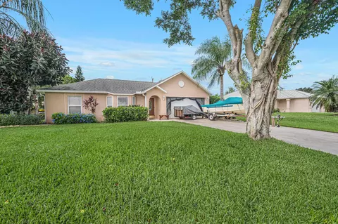 4274 SW Elba St, Port Saint Lucie, FL 34953