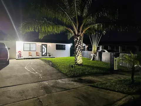 5504 Park Cir E, West Palm Beach, FL 33405