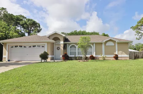 226 SE Whitmore Dr, Port Saint Lucie, FL 34984