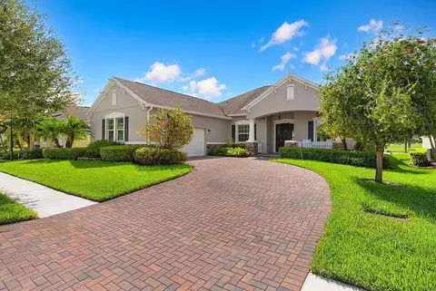 7227 E Village Sq, Vero Beach, FL 32966