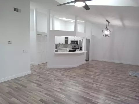 702 Lochwick Ter, Palm Beach Gardens, FL 33418