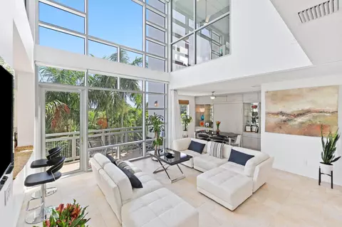 365 SE 6th Ave #306, Delray Beach, FL 33483