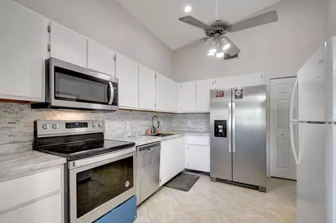 4287 Willow Pond Cir, West Palm Beach, FL 33417