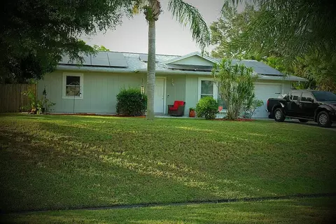 825 SW Amethist Ter, Port Saint Lucie, FL 34953