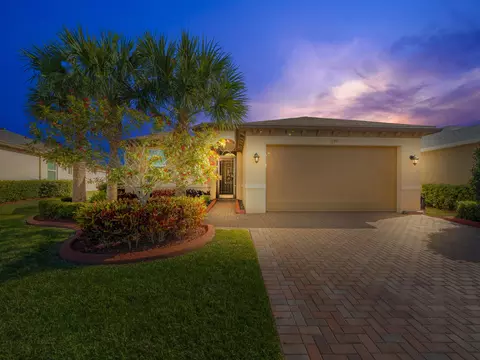 11367 SW Lake Park Dr, Port Saint Lucie, FL 34987