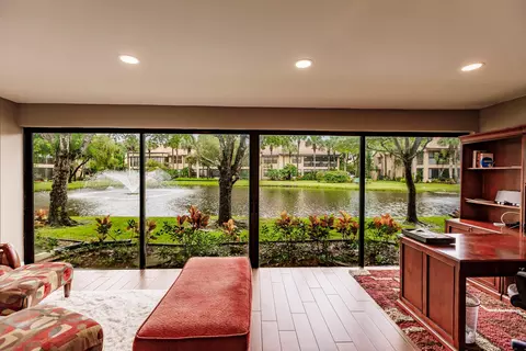 6291 Aspen Glen Ln, Boynton Beach, FL 33437