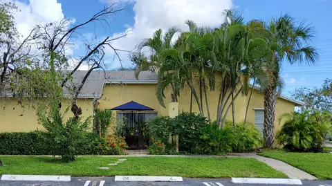 214 Sparrow Dr #4, Royal Palm Beach, FL 33411