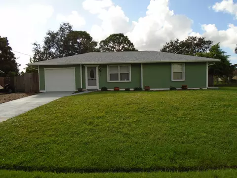 372 SE Walters Ter, Port Saint Lucie, FL 34983