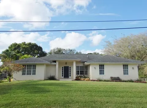 8596 SE May Ter, Hobe Sound, FL 33455