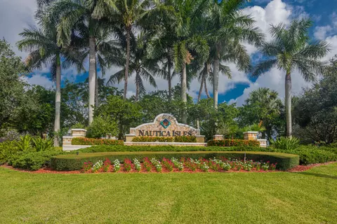 5061 Starblaze Dr, Greenacres, FL 33463
