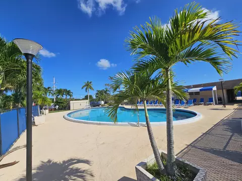 1535 NW 80th Ave #E, Margate, FL 33063