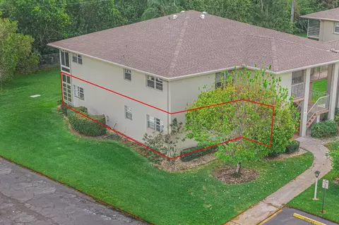 17 Lake Vista Trl #107, Port Saint Lucie, FL 34952